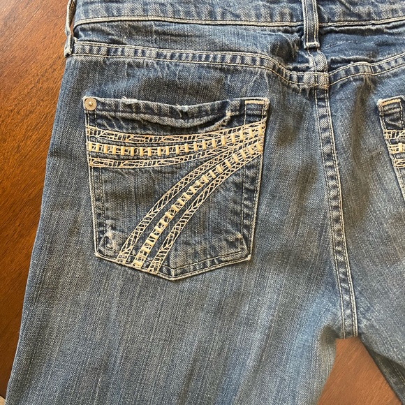 7famk. These fit like a 4/6. - Picture 3 of 3